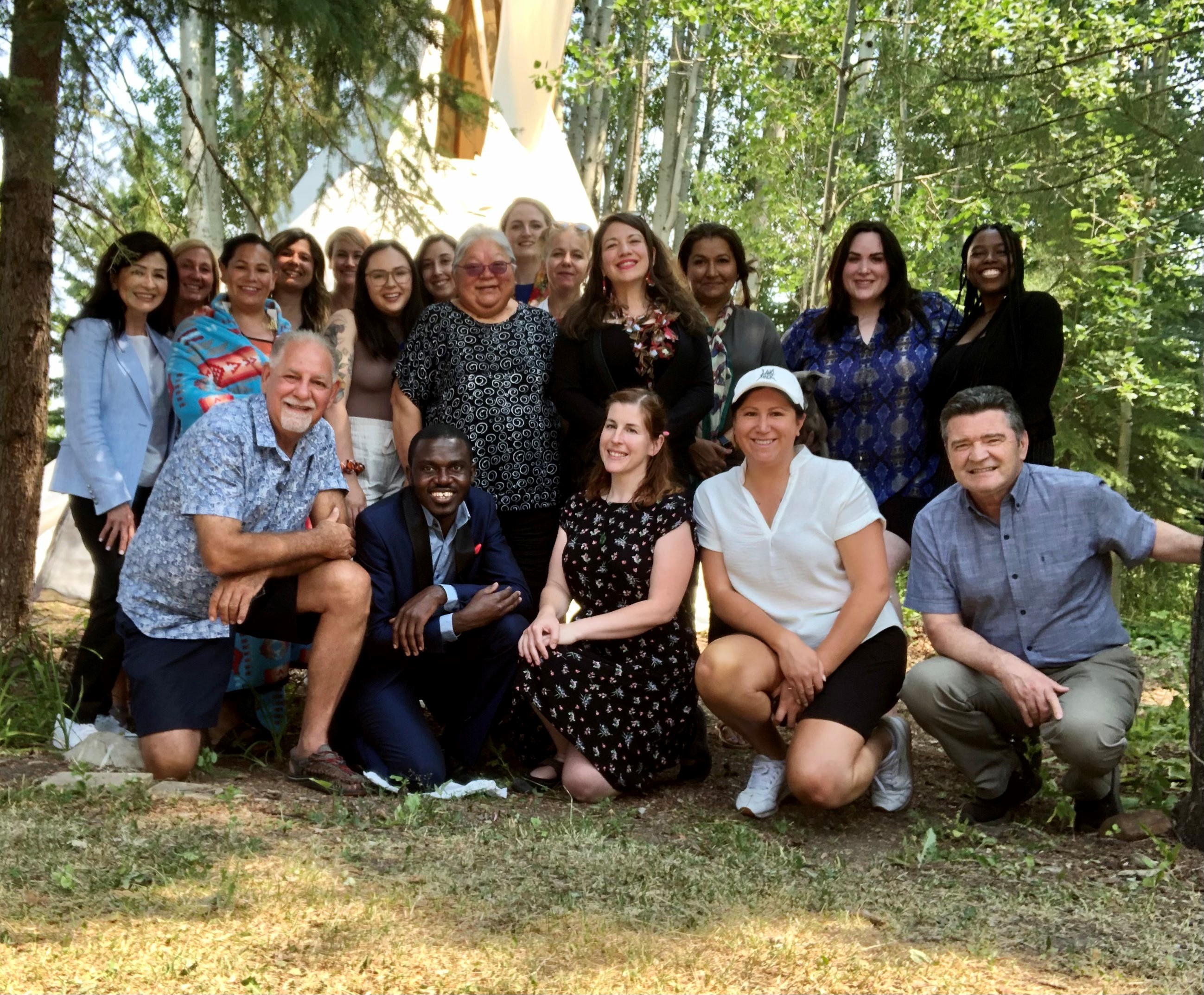 Top row (left to right): Elizabeth Rivera (PETF staff), Patti LaBoucane-Benson (2004 Scholar), Vanessa Ambtman-Smith (2019 Scholar), Margarida Garcia (2004 Scholar), Kylie Heales (2021 Scholar), Jasmine Dionne (2020 Scholar), María Juliana Angarita (2021 Scholar), Lorna Williams (2021 Fellow), Margaux Watine (PETF staff), Ginger Gibson (2003 Scholar), Pascale Fournier (President & CEO PETF), Poonam Puri (2016 Fellow), Charlie Wall-Andrews (2020 Scholar), Mckim Jean-Pierre (PETF staff). Bottom row (left to right): Allen Benson, Joshua Okyere (2021 Scholar), Anick Desrosiers (2021 Scholar), Jarita Greyeyes (2019 Scholar), Bernard Richard (2012 Mentor).