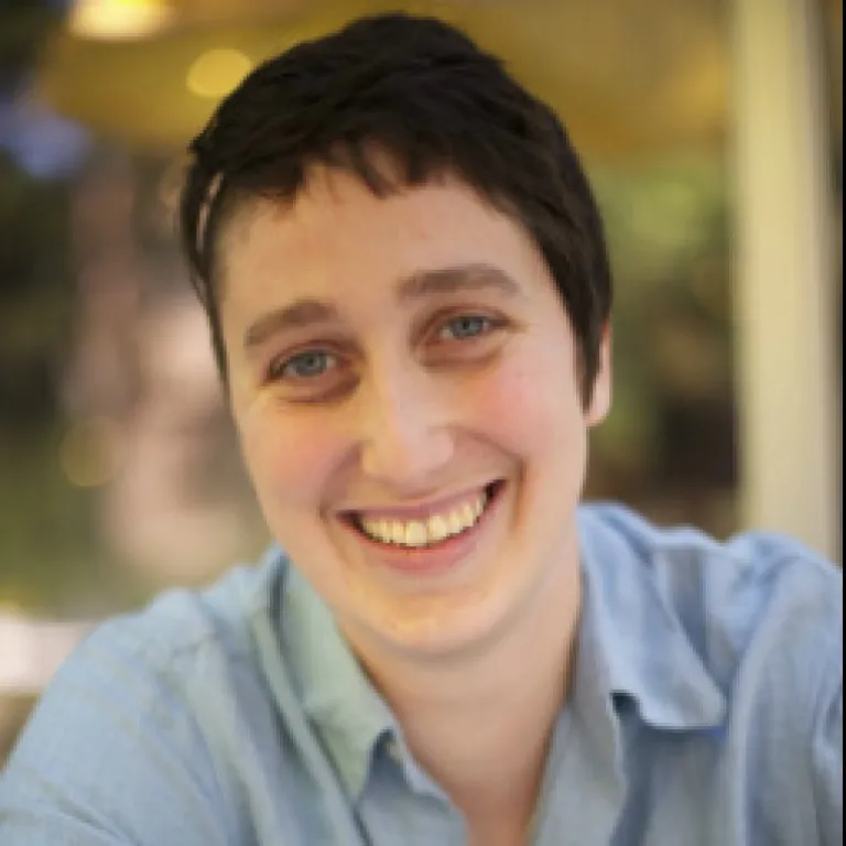 Profile picture for user danielle.peers